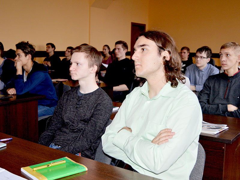Студенты Рубцовского филиала АлтГУ приняли участие в программе эко-просвещения «Кино на страже леса»