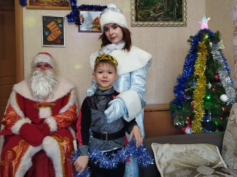 Студенты Рубцовского института (филиала) АлтГУ поздравили детей с Новым годом 