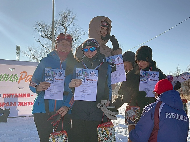 Студенты АГУ –  победители и призёры городского спортивно-массового мероприятия «День снега» 