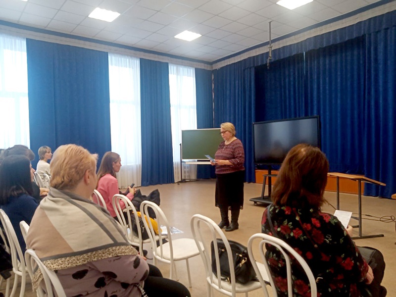 Приемная комиссия  Рубцовского института посетила родительские собрания в школах города