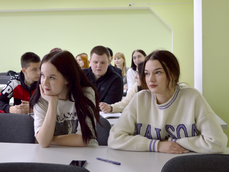 В Рубцовском институте прошли беседы по профилактике правонарушений среди несовершеннолетних