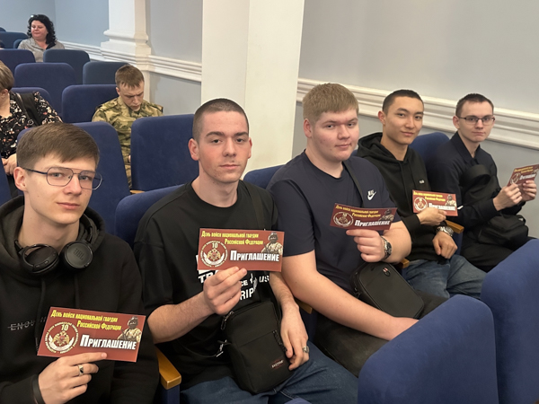 В Рубцовске отметили юбилеи воинских частей: 10-летия Росгвардии и 215-летия войск правопорядка